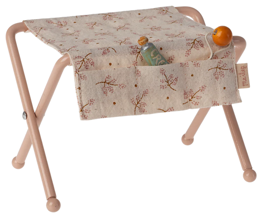 Maileg Nursery table, Baby mouse - Rose