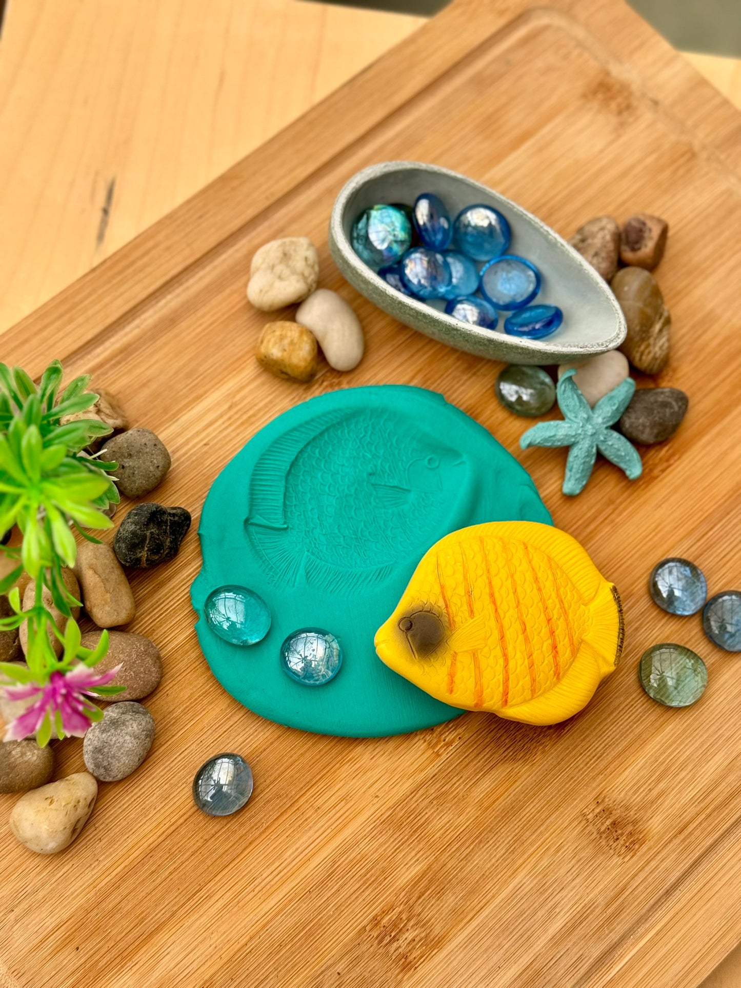 Yellow Door Sensory Play Stones – Fish