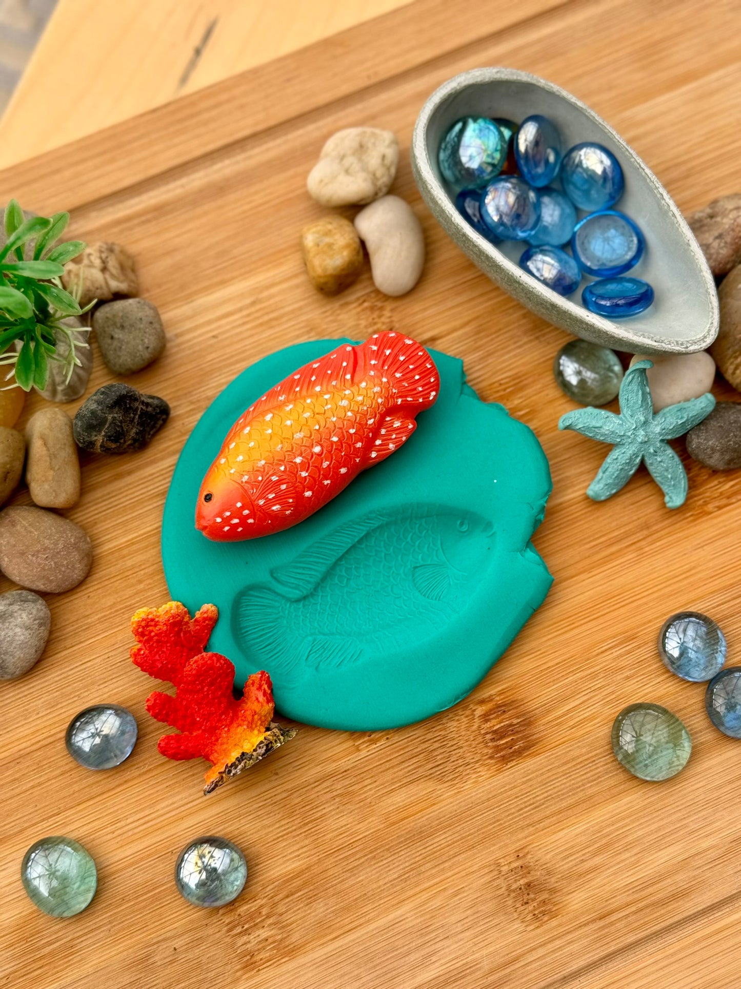 Yellow Door Sensory Play Stones – Fish