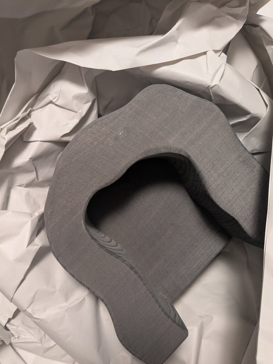 *SMALL DEFECT* Ostheimer Dragons Cave - DRAGON NOT INCLUDED