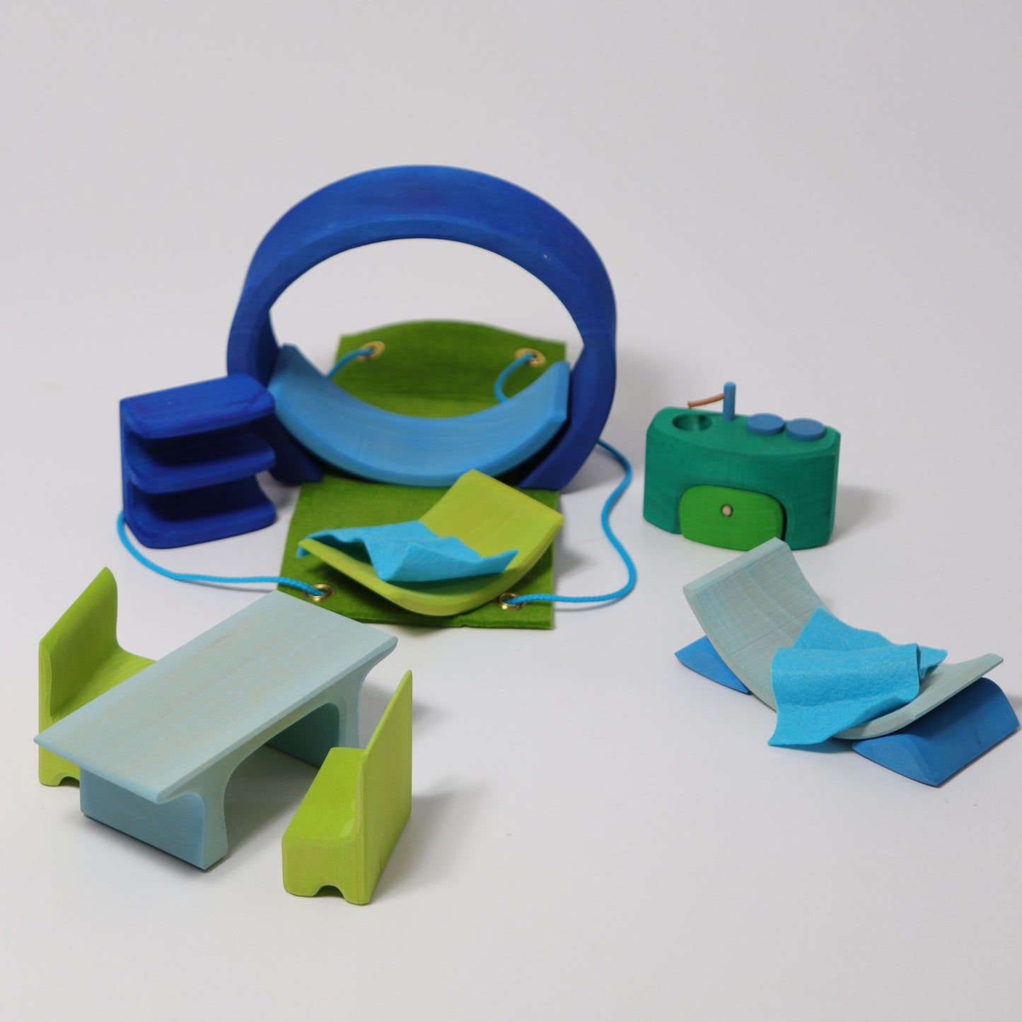 Grimm's Mobile Home, Blue-Green