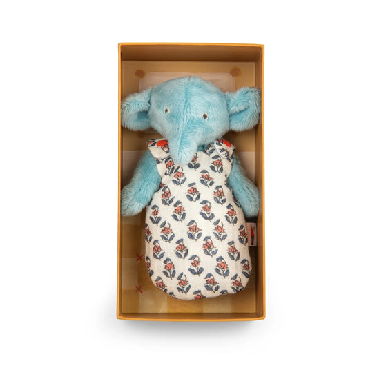 Baby Pablo the Elephant | Les Minouchkas