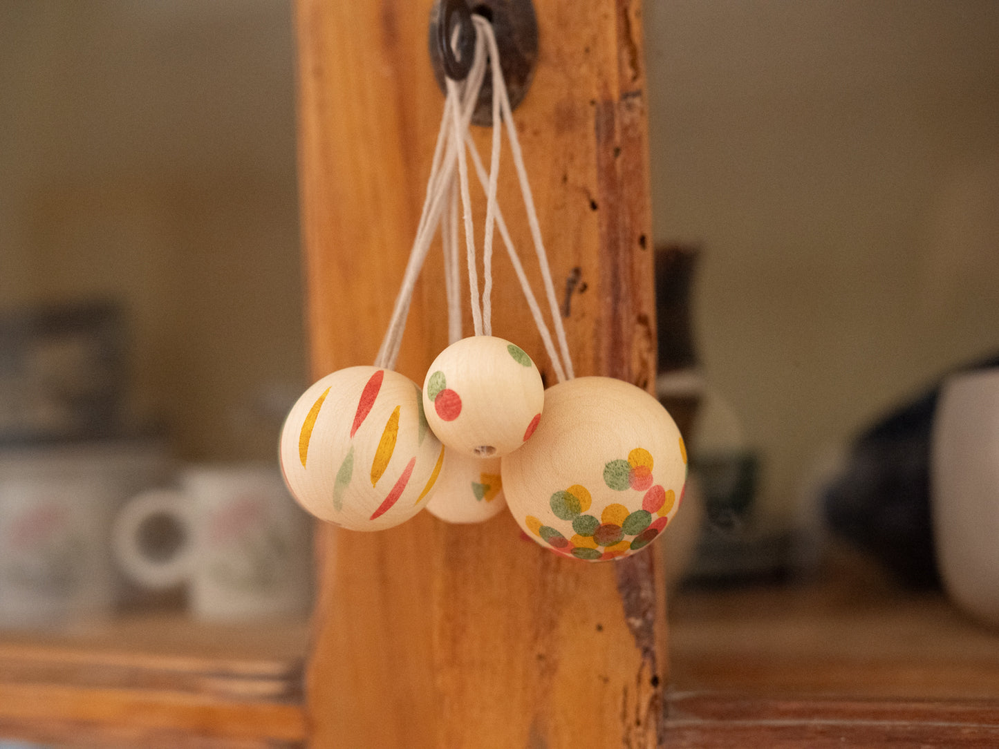 Grapat Wood Wonder Balls Ornament