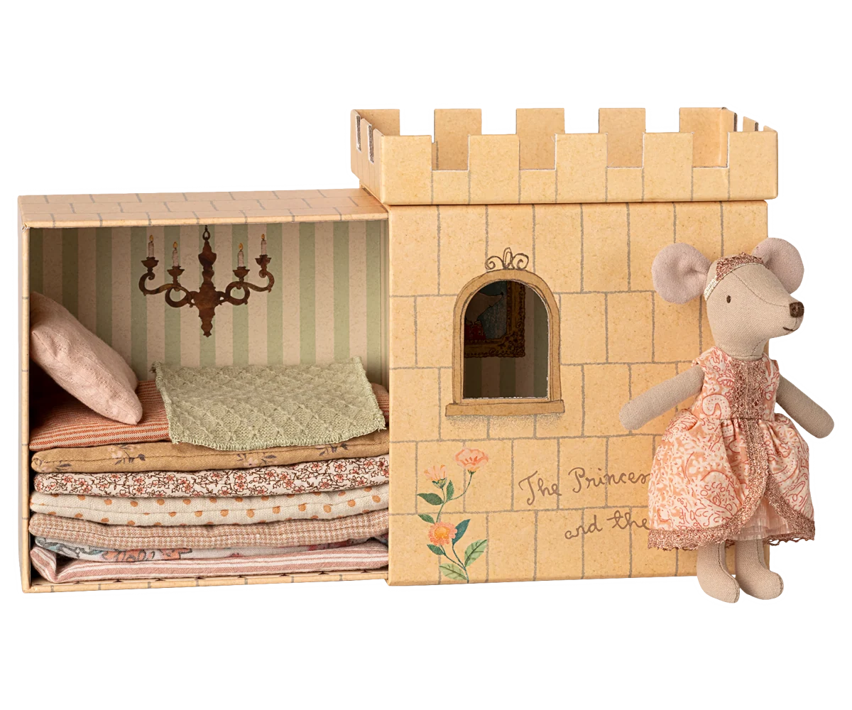 *PRE-SALE* (OCTOBER) Maileg Princess and the pea, Big sister mouse