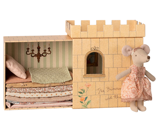 Maileg Princess and the pea, Big sister mouse