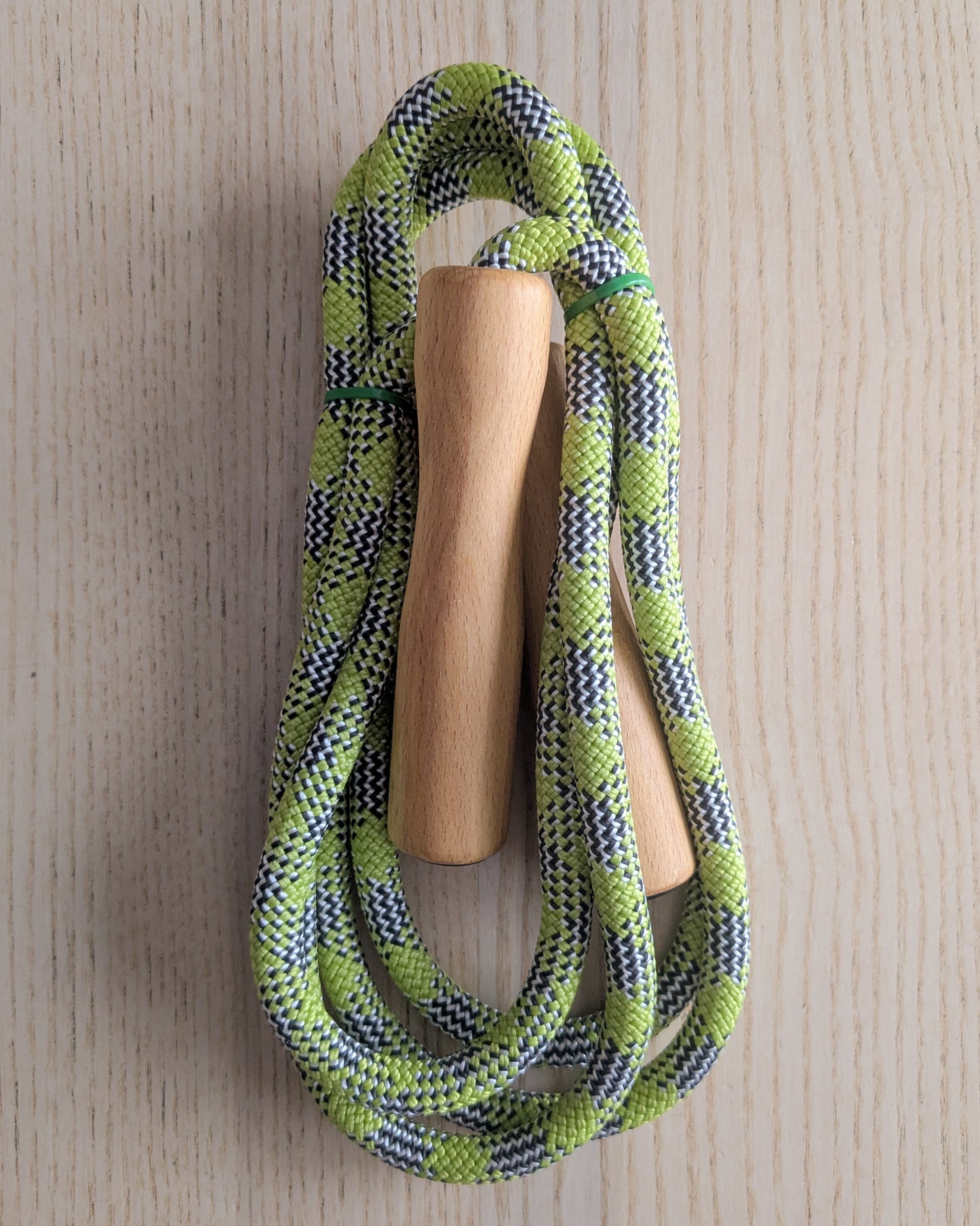 Skipping Rope Wooden Handles Lighter Green Combo