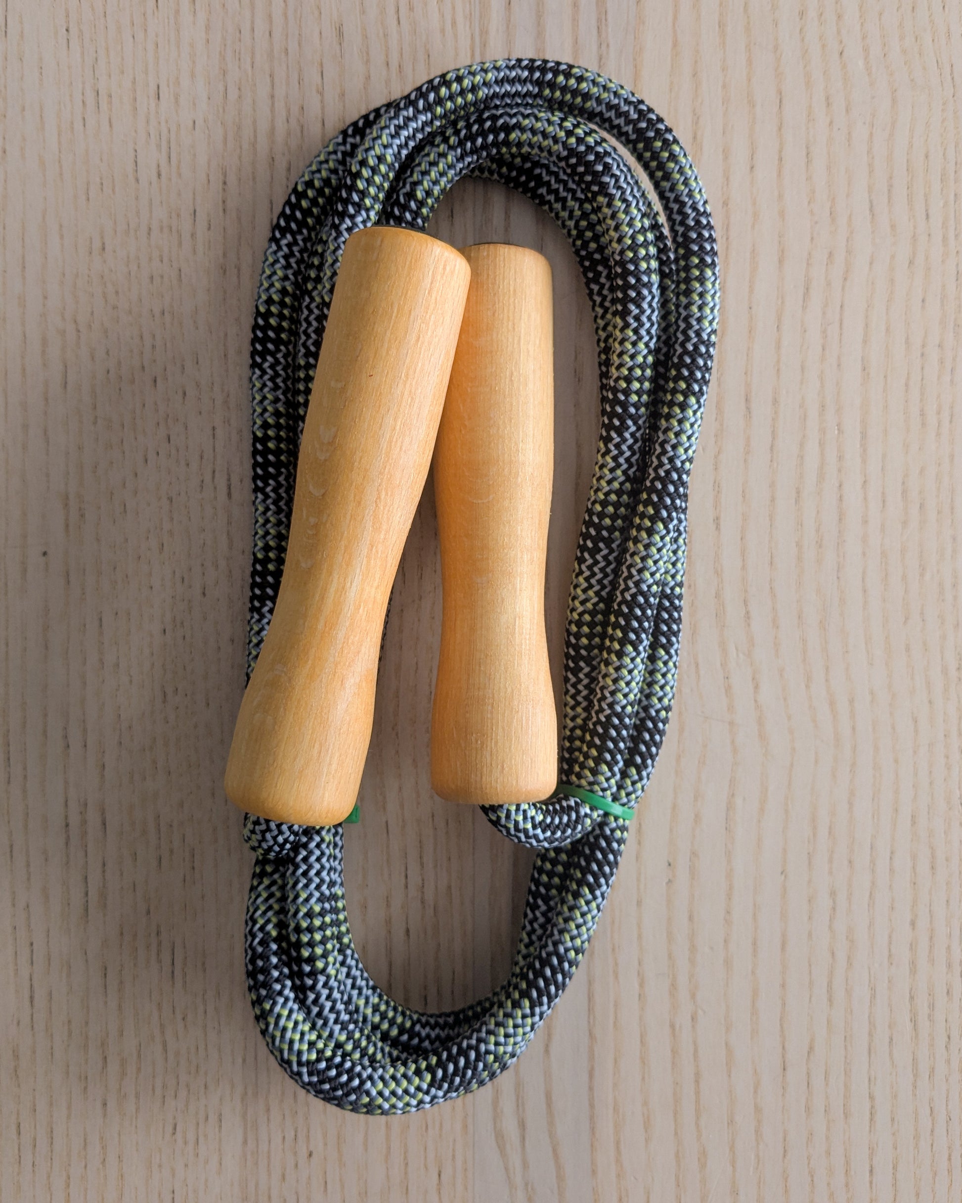 Skipping Rope Wooden Handles Darker Green Combo