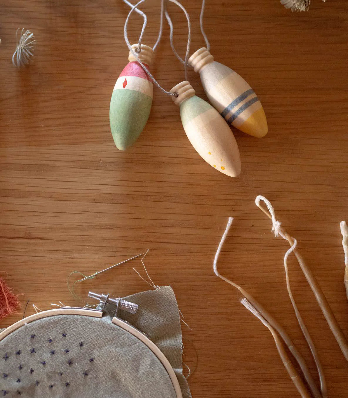 Grapat Wood Winter Sparkle Ornaments